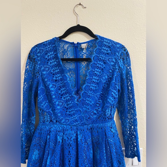 ASOS. Long Sleeve Lace Mini Dress. Size: 6. - Picture 4 of 10